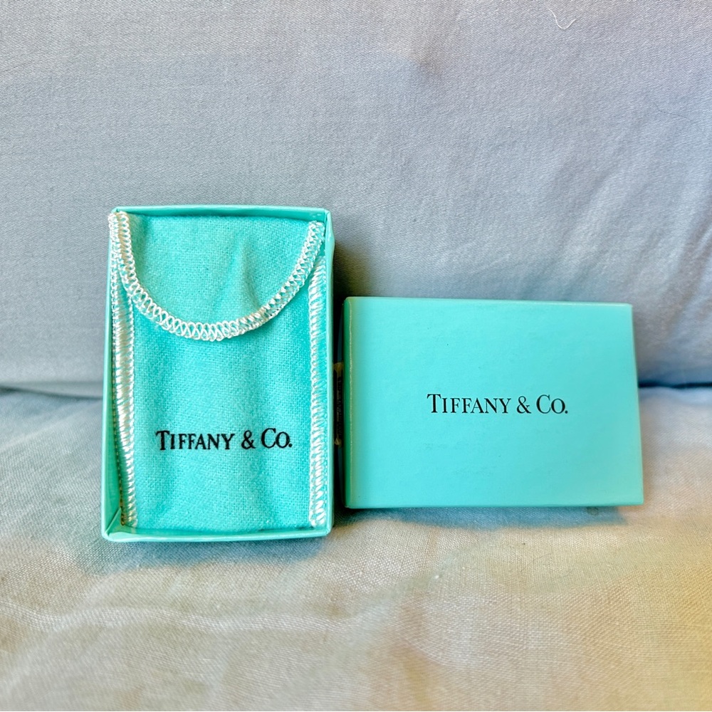 Tiffany ring earrings bracelet gift box velvet pouch and case holder